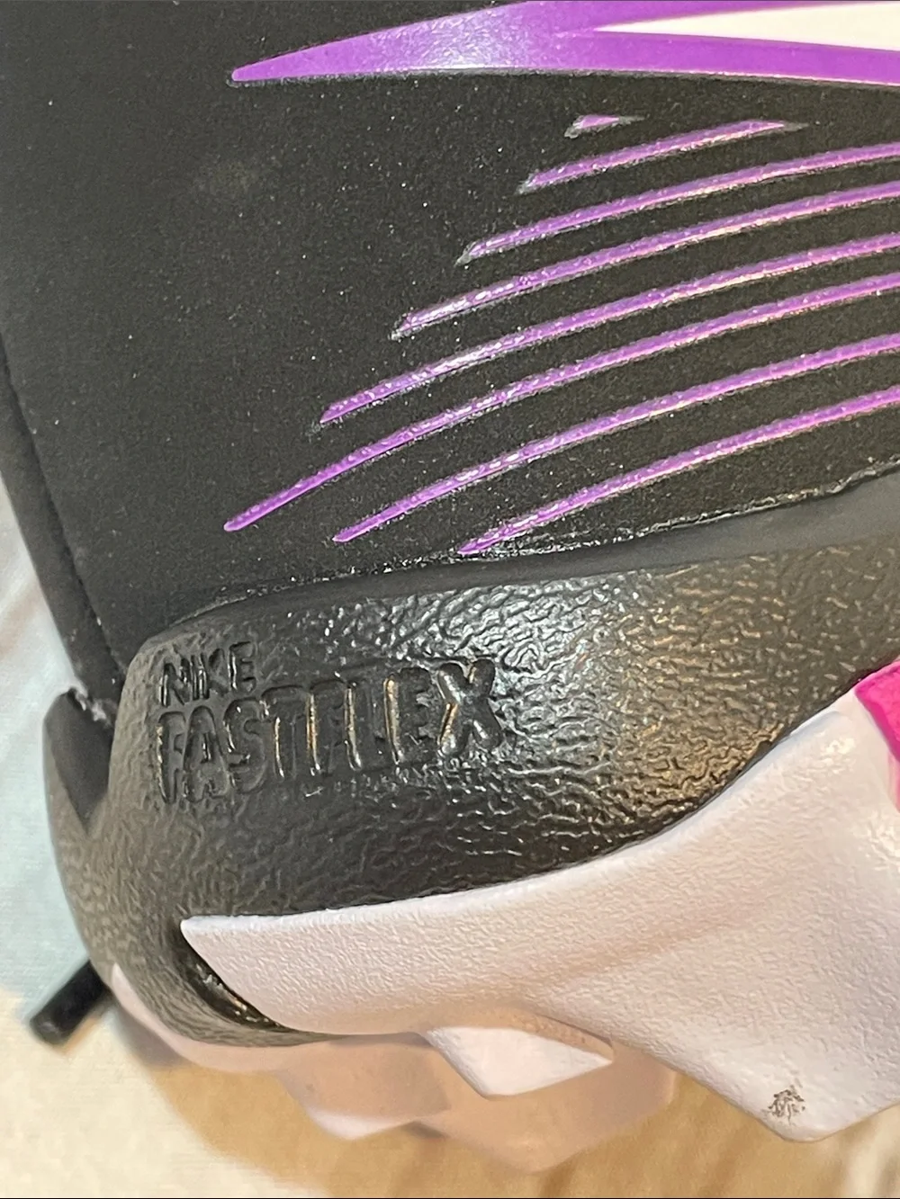 Nike Girls Softball Baseball Cleats Kids 11C Black Purple Like New T-Ball